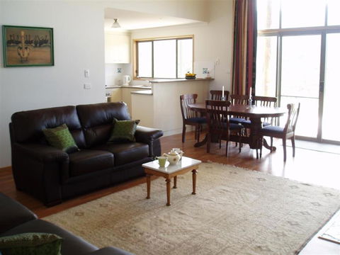 Hawksview At Mafeking - Accommodation in Bendigo 4
