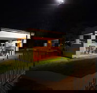 Jacaranda Motel  Holiday Units - Accommodation in Bendigo