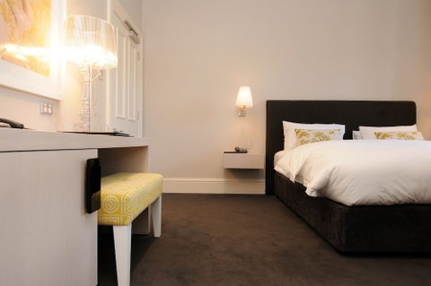 5 Rooms At The Stirling Hotel - Accommodation in Bendigo 4