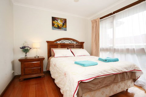 40 Thames Holiday Unit - Accommodation in Bendigo 2