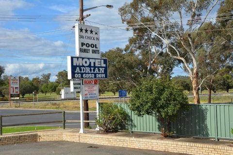 Adrian Motel - Accommodation in Bendigo 3