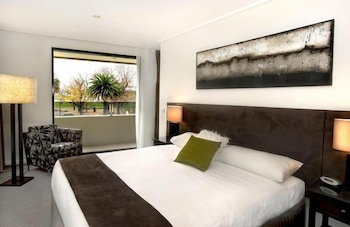 May Park Executive Apartments - Accommodation in Bendigo 4