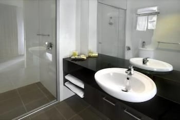 May Park Executive Apartments - Accommodation in Bendigo 3