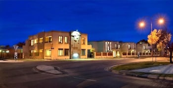 May Park Executive Apartments - Accommodation in Bendigo 0