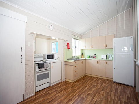 CBD Holiday Home - Accommodation in Bendigo 4