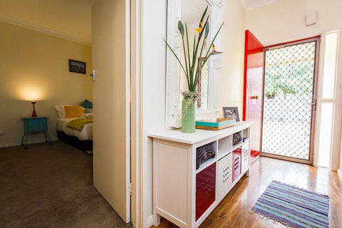 Indulge Homes - 77 Olive - Accommodation in Bendigo 1