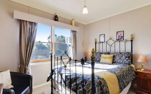 Redcliffe House - Accommodation in Bendigo 4