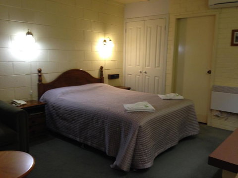 Robertson Country Motel - Accommodation in Bendigo 4
