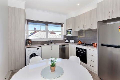 Lake Wendouree Apartments On Grove St - Accommodation in Bendigo 2