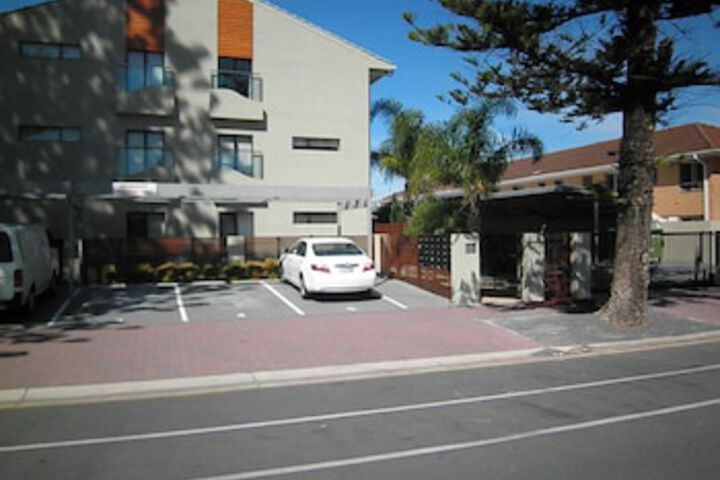 Southern Adelaide SA Accommodation in Bendigo