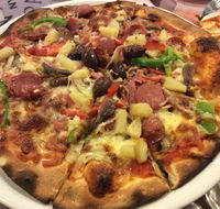 Lizas Woodfired Pizza - Accommodation in Bendigo