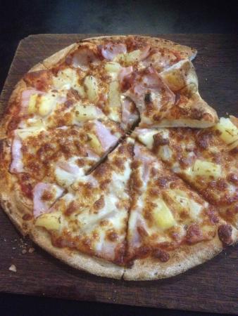 Crust Gourmet Pizza Bar Woolongong - Accommodation in Bendigo 0