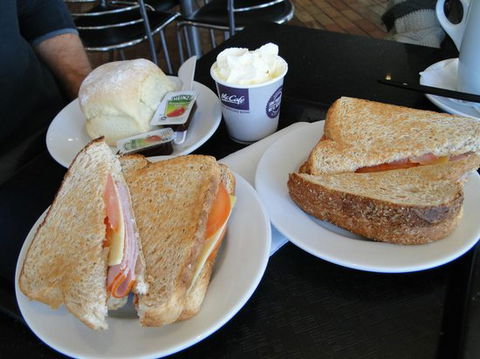 McDonald's - Accommodation in Bendigo 0