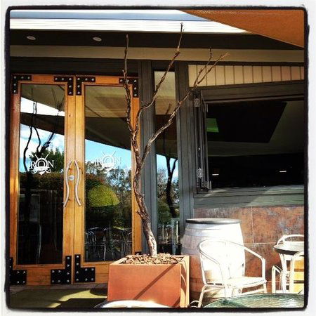Iron Bar - Accommodation in Bendigo 0