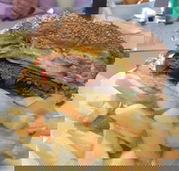 Beehive Hotel Motel Cafe - Accommodation in Bendigo