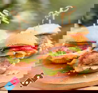 Domino's - Accommodation in Bendigo