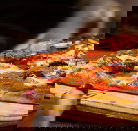 3 GRAINS- Roman Artisan Pizza - Accommodation in Bendigo