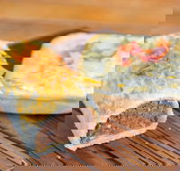 Little Red Cafe - Accommodation in Bendigo