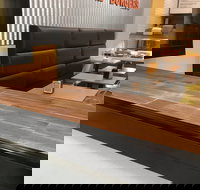 Portico Chicken - Accommodation in Bendigo