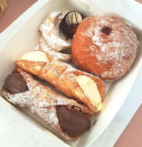 Trivelli Cakes - Accommodation in Bendigo 0
