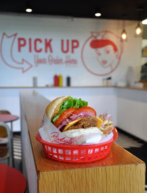 Ruby Chews Burgers And Shakes - Accommodation in Bendigo 2