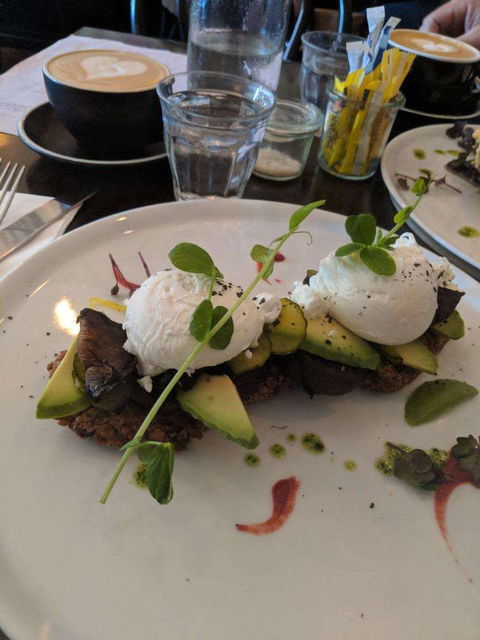 Indulge - Accommodation in Bendigo 0