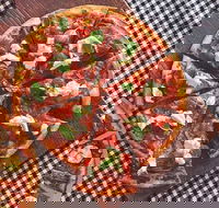 Crust - Coomera - Accommodation in Bendigo