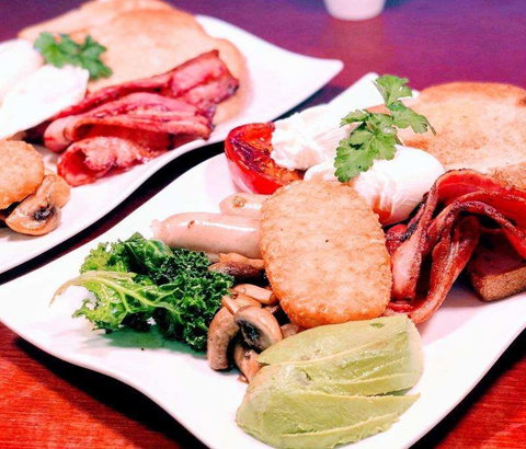 Coffee Barn Bistro And Bar - Accommodation in Bendigo 0