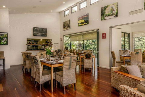 Pomodoras On Obi - Accommodation in Bendigo 0
