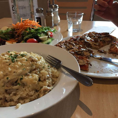 Local Pizza Plus - Accommodation in Bendigo 0