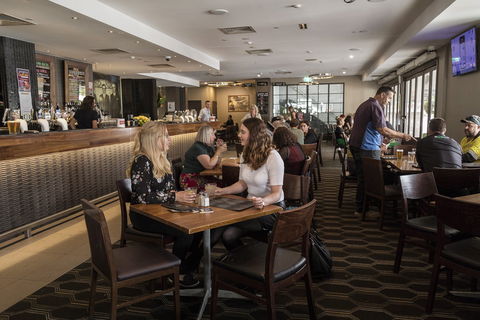 Royal Hotel - Accommodation in Bendigo 1