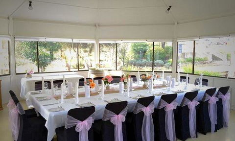 Clique Brothers - Yogurt With Friends - Accommodation in Bendigo 7