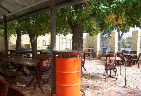 Ken's Humble Pie Shop - Accommodation in Bendigo 5