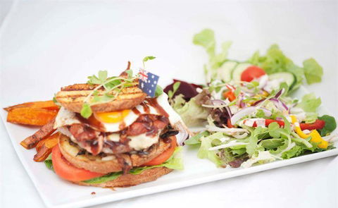 Ken's Humble Pie Shop - Accommodation in Bendigo 6