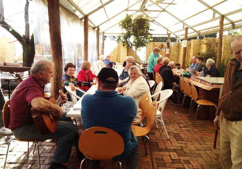 Ken's Humble Pie Shop - Accommodation in Bendigo 7