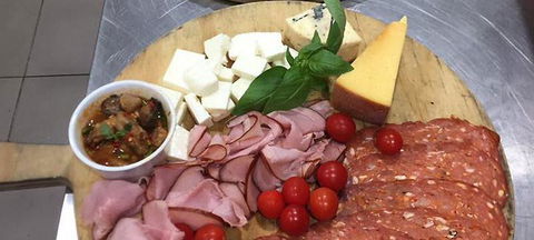 Twin Peeks Lingerie Restaurant - Accommodation in Bendigo 17