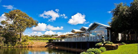 Flutes Restaurant - Accommodation in Bendigo 8