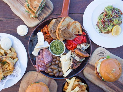 Gamble & Brown - Accommodation in Bendigo 0