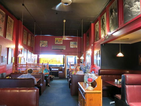 Lou’s Cafe Restaurant - Accommodation in Bendigo 0