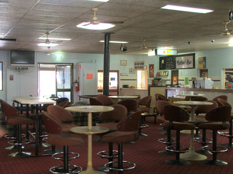 Old Bar Tavern - Accommodation in Bendigo 3