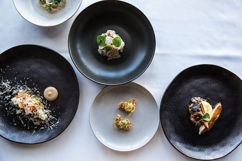 Caveau - Accommodation in Bendigo 0