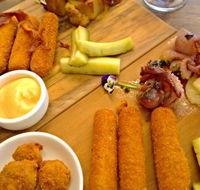 el perro tapas  pizza - Accommodation in Bendigo