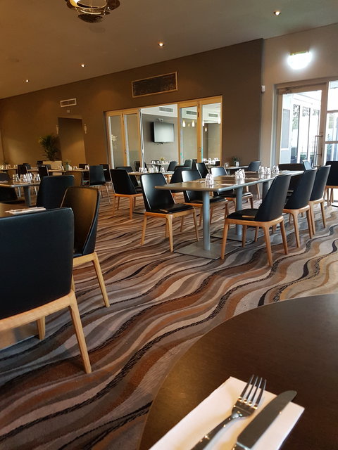 The Kwinana Local - Accommodation in Bendigo 4