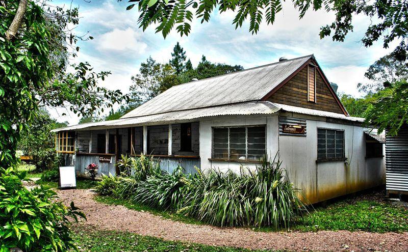 Broadbeach Waters QLD Accommodation in Bendigo