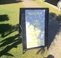Honey Bee  Saint - Accommodation in Bendigo