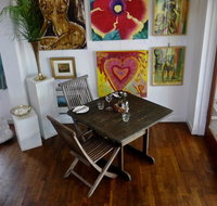 Barefoot art food wine