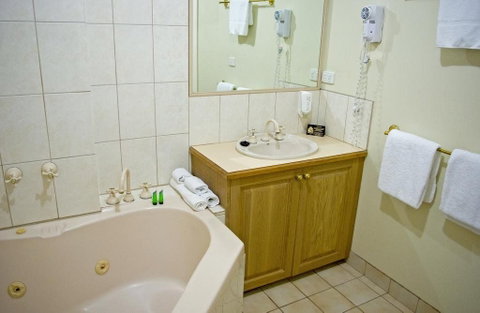 Admiralty Inn - Accommodation in Bendigo 2