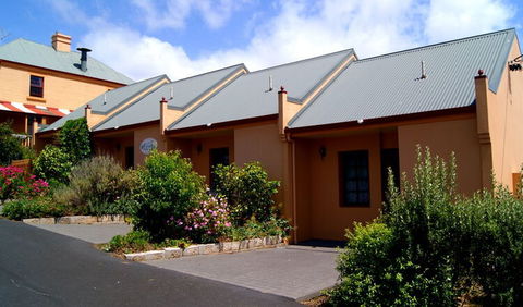 Meredith House And Mews - Accommodation in Bendigo 0