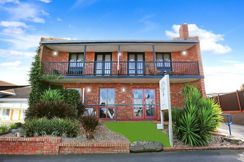 Tudor Motor Inn - Accommodation in Bendigo 0
