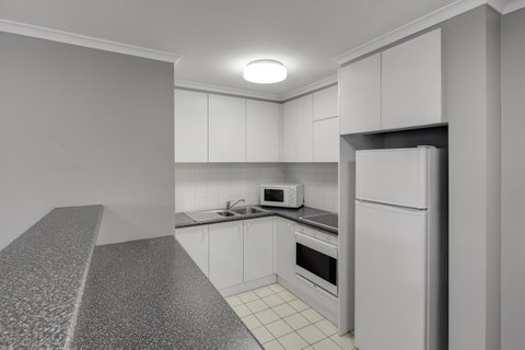 Adina Serviced Apartments Canberra James Court - Accommodation in Bendigo 1